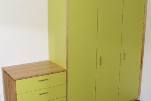 Einbauschrank mit Schubladenelement